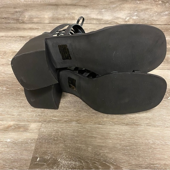 Steve Madden | Cherri30 Sandal Black Leather Size 8M - Picture 7 of 10